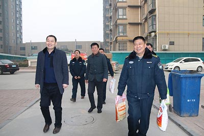 总经理王新卫慰问困难职工