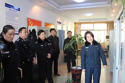 德城公安分局副局长指导公司党建工作